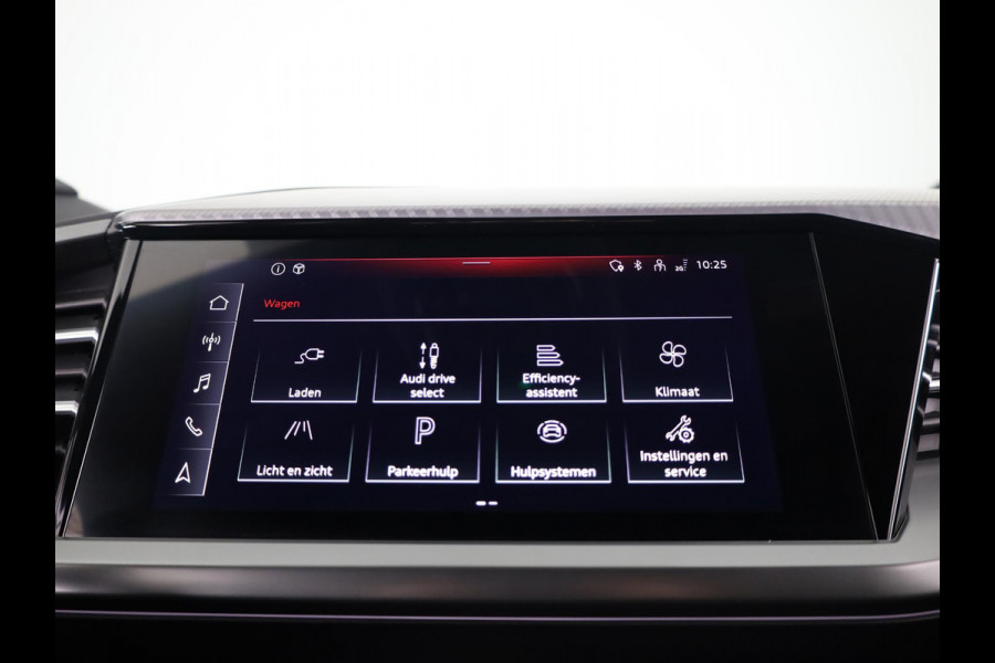 Audi Q4 e-tron 40 Launch edition Advanced 77 kWh 204 pk | Navigatie | Warmtepomp | Parkeersensoren | Achteruitrijcamera | Adaptieve cruise control | Stoelverwarming |
