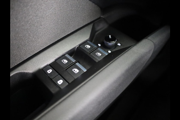 Audi Q4 e-tron 40 Launch edition Advanced 77 kWh 204 pk | Navigatie | Warmtepomp | Parkeersensoren | Achteruitrijcamera | Adaptieve cruise control | Stoelverwarming |