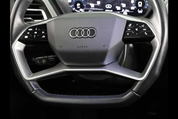 Audi Q4 e-tron 40 Launch edition Advanced 77 kWh 204 pk | Navigatie | Warmtepomp | Parkeersensoren | Achteruitrijcamera | Adaptieve cruise control | Stoelverwarming |