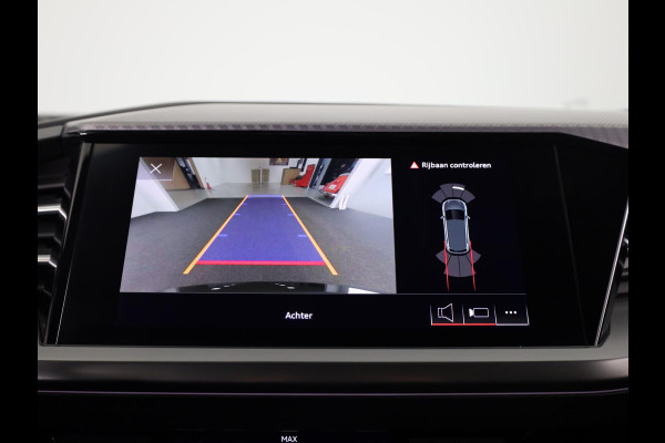 Audi Q4 e-tron 40 Launch edition Advanced 77 kWh 204 pk | Navigatie | Warmtepomp | Parkeersensoren | Achteruitrijcamera | Adaptieve cruise control | Stoelverwarming |