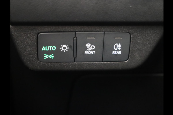 Audi Q4 e-tron 40 Launch edition Advanced 77 kWh 204 pk | Navigatie | Warmtepomp | Parkeersensoren | Achteruitrijcamera | Adaptieve cruise control | Stoelverwarming |