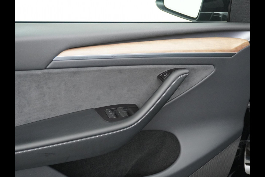 Tesla Model Y Performance AWD 75 kWh FULL SELF -DRIVE FSD | TELSA GARANTIE VOLLEDIG T/M 06-2026/80.000KM | AANDRIJFLIJN EN ACCU T/M 06-2030/192.000KM