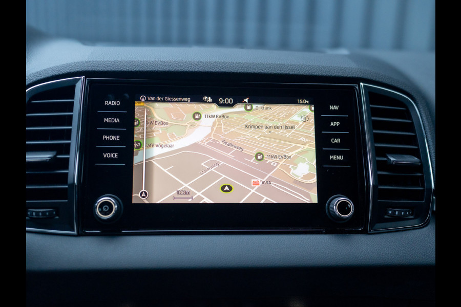 Škoda Karoq 1.5 TSI ACT Business Edition Plus | Keyless | Camera | Elk. A-klep | Adapt. Cr. | Prijs Rijklaar!!