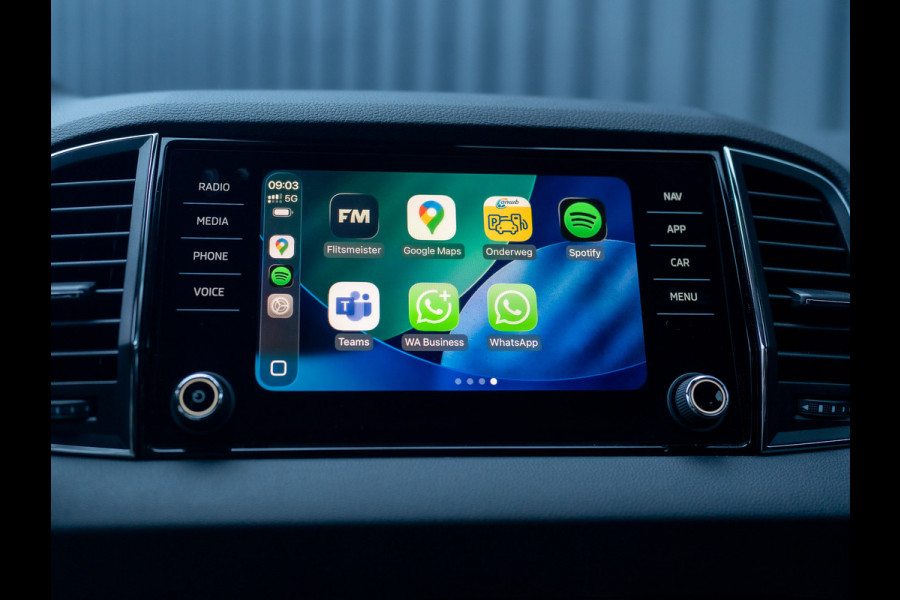 Škoda Karoq 1.5 TSI ACT Business Edition Plus | Keyless | Camera | Elk. A-klep | Adapt. Cr. | Prijs Rijklaar!!