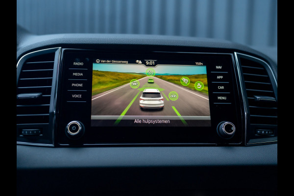 Škoda Karoq 1.5 TSI ACT Business Edition Plus | Keyless | Camera | Elk. A-klep | Adapt. Cr. | Prijs Rijklaar!!