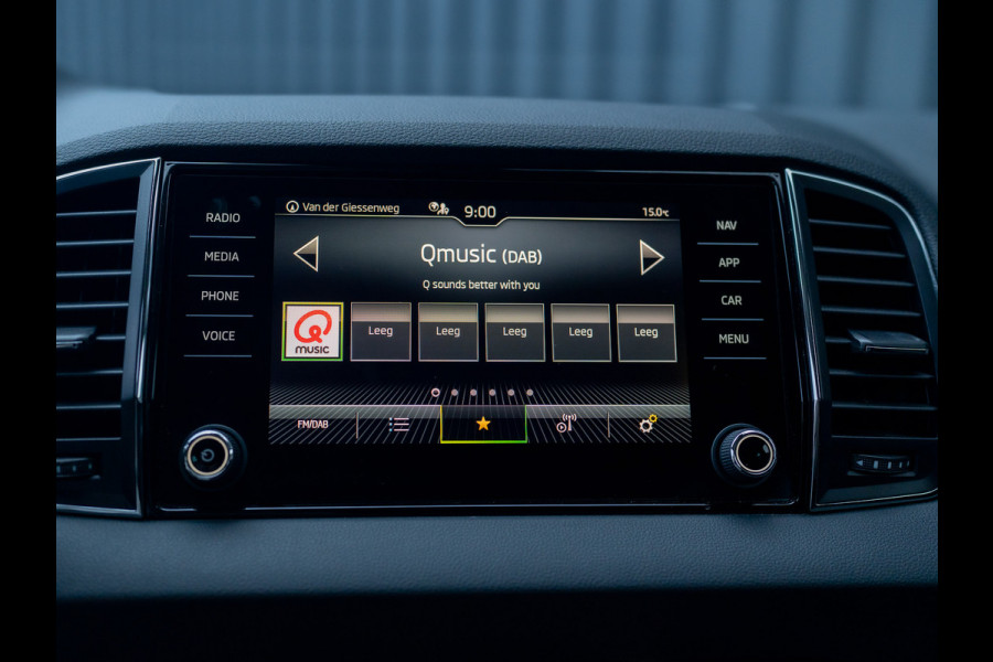 Škoda Karoq 1.5 TSI ACT Business Edition Plus | Keyless | Camera | Elk. A-klep | Adapt. Cr. | Prijs Rijklaar!!