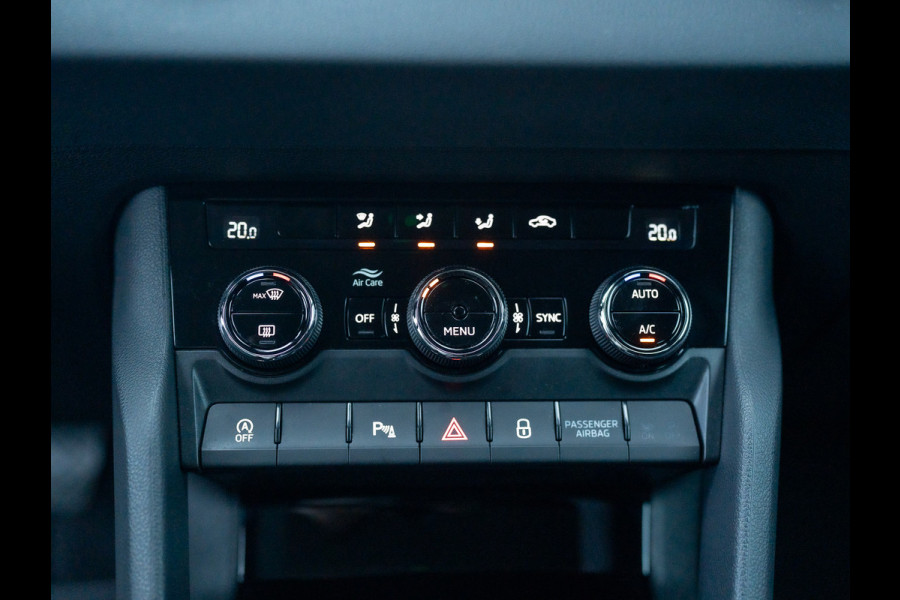 Škoda Karoq 1.5 TSI ACT Business Edition Plus | Keyless | Camera | Elk. A-klep | Adapt. Cr. | Prijs Rijklaar!!