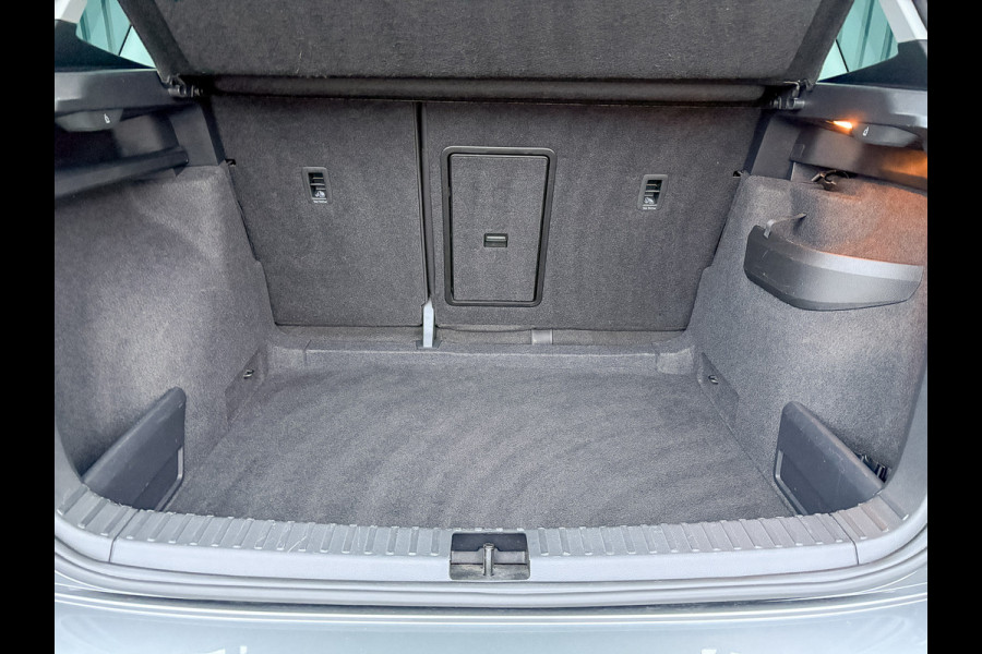 Škoda Karoq 1.5 TSI ACT Business Edition Plus | Keyless | Camera | Elk. A-klep | Adapt. Cr. | Prijs Rijklaar!!