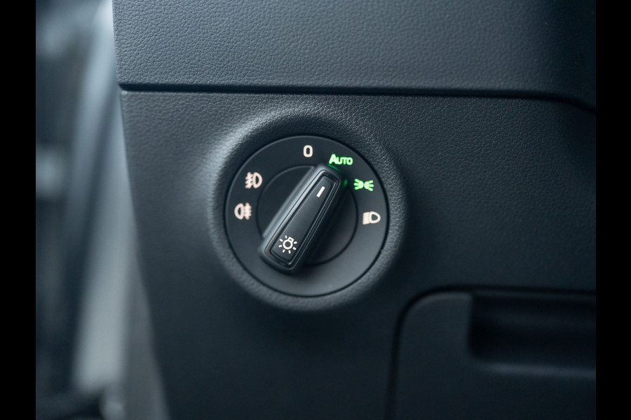 Škoda Karoq 1.5 TSI ACT Business Edition Plus | Keyless | Camera | Elk. A-klep | Adapt. Cr. | Prijs Rijklaar!!