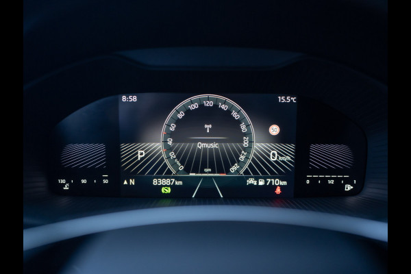 Škoda Karoq 1.5 TSI ACT Business Edition Plus | Keyless | Camera | Elk. A-klep | Adapt. Cr. | Prijs Rijklaar!!