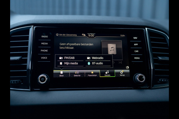 Škoda Karoq 1.5 TSI ACT Business Edition Plus | Keyless | Camera | Elk. A-klep | Adapt. Cr. | Prijs Rijklaar!!