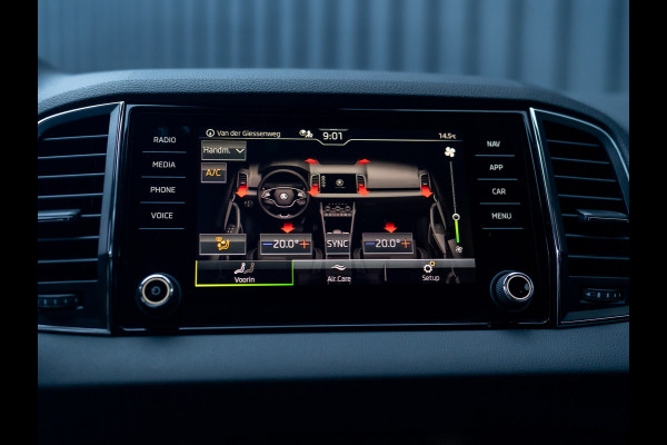 Škoda Karoq 1.5 TSI ACT Business Edition Plus | Keyless | Camera | Elk. A-klep | Adapt. Cr. | Prijs Rijklaar!!