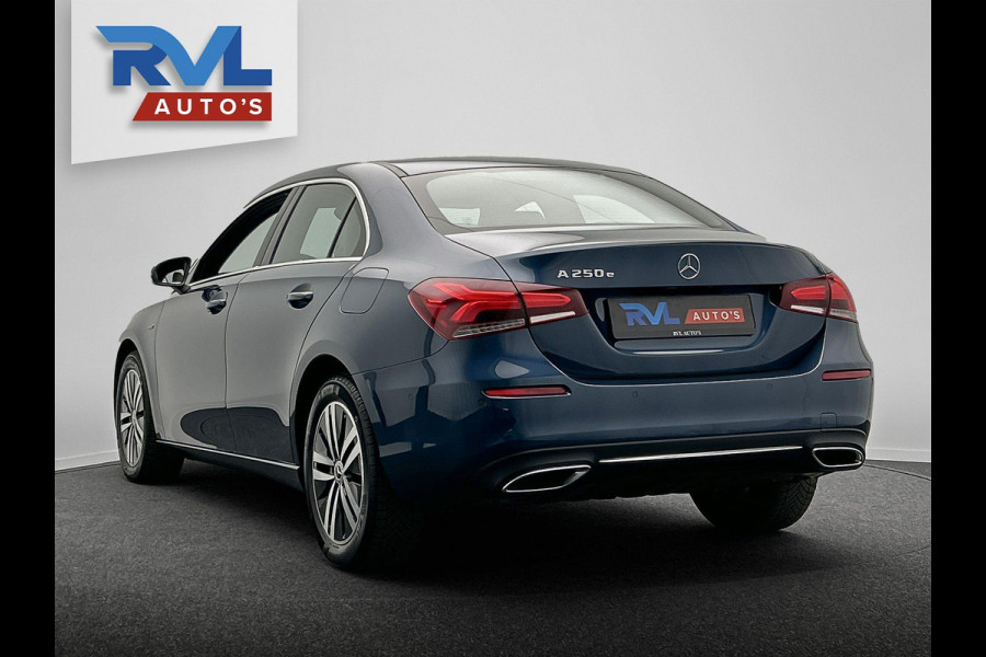 Mercedes-Benz A-Klasse 250 e Business Solution Widescreen Leder Stoelverwarming Apple/Carplay
