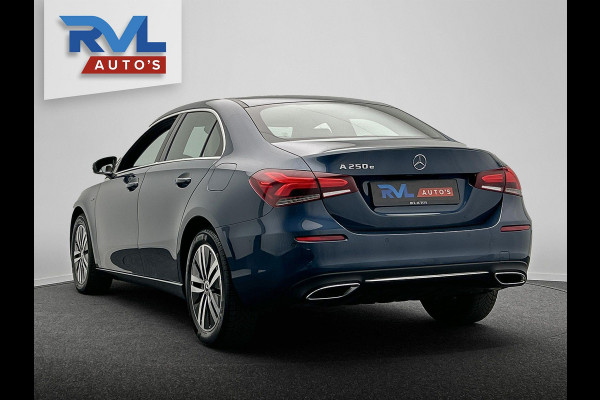 Mercedes-Benz A-Klasse 250 e Business Solution Widescreen Leder Stoelverwarming Apple/Carplay