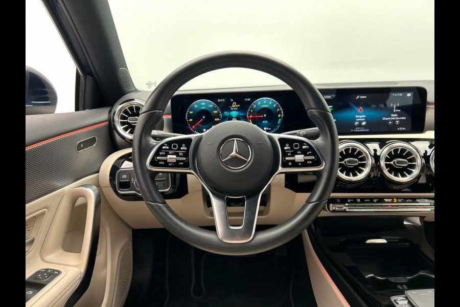 Mercedes-Benz A-Klasse 250 e Business Solution Widescreen Leder Stoelverwarming Apple/Carplay