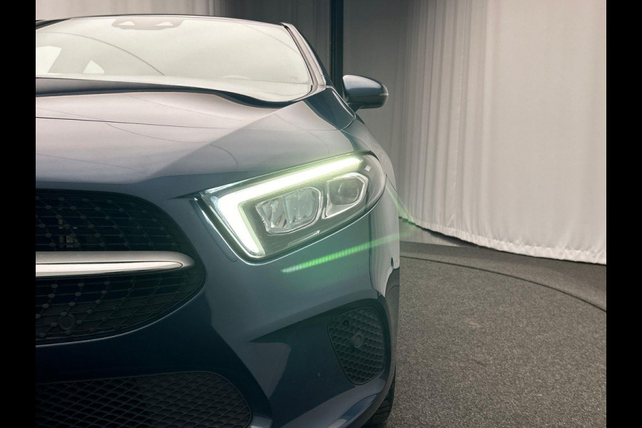 Mercedes-Benz A-Klasse 250 e Business Solution Widescreen Leder Stoelverwarming Apple/Carplay