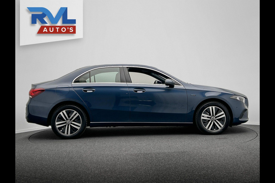 Mercedes-Benz A-Klasse 250 e Business Solution Widescreen Leder Stoelverwarming Apple/Carplay