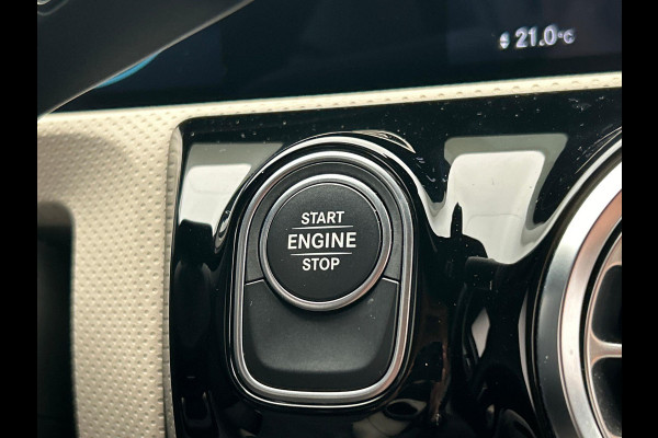 Mercedes-Benz A-Klasse 250 e Business Solution Widescreen Leder Stoelverwarming Apple/Carplay
