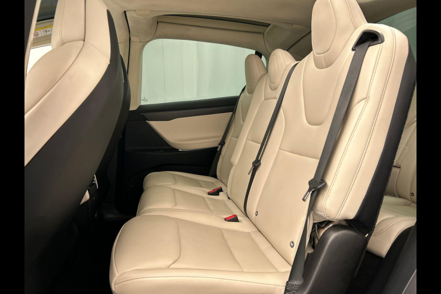 Tesla Model X 75D Base 7 - Persoons * Origineel Nederlands * Trekhaak Autopilot Leder Stoel/Stuur Verwarming Tesla Model X 75D Base 7 - Persoons * Origineel Nederlands * Trekhaak Autopilot Leder Stoel/Stuur Verwarming