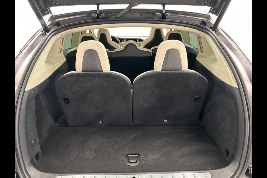 Tesla Model X 75D Base 7 - Persoons * Origineel Nederlands * Trekhaak Autopilot Leder Stoel/Stuur Verwarming Tesla Model X 75D Base 7 - Persoons * Origineel Nederlands * Trekhaak Autopilot Leder Stoel/Stuur Verwarming