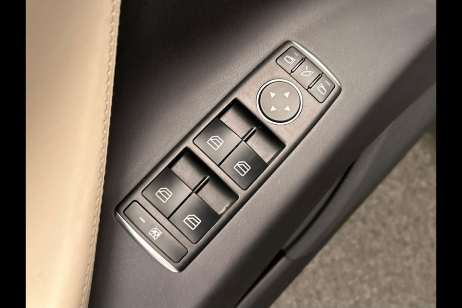 Tesla Model X 75D Base 7 - Persoons * Origineel Nederlands * Trekhaak Autopilot Leder Stoel/Stuur Verwarming Tesla Model X 75D Base 7 - Persoons * Origineel Nederlands * Trekhaak Autopilot Leder Stoel/Stuur Verwarming