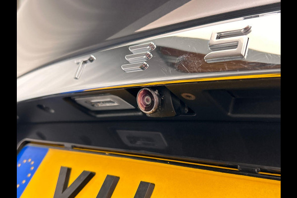 Tesla Model X 75D Base 7 - Persoons * Origineel Nederlands * Trekhaak Autopilot Leder Stoel/Stuur Verwarming Tesla Model X 75D Base 7 - Persoons * Origineel Nederlands * Trekhaak Autopilot Leder Stoel/Stuur Verwarming