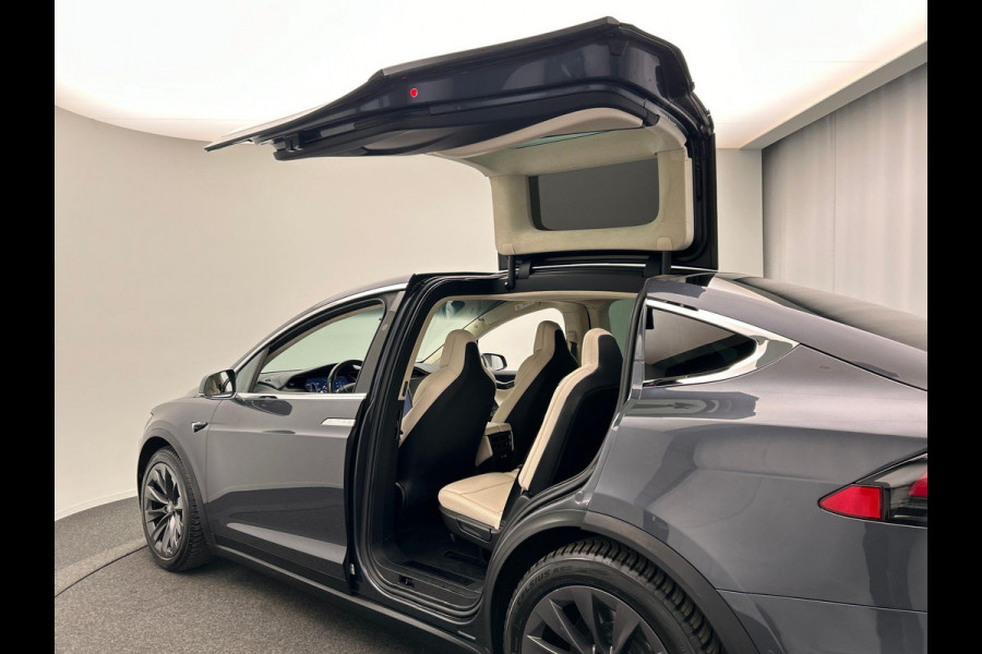 Tesla Model X 75D Base 7 - Persoons * Origineel Nederlands * Trekhaak Autopilot Leder Stoel/Stuur Verwarming Tesla Model X 75D Base 7 - Persoons * Origineel Nederlands * Trekhaak Autopilot Leder Stoel/Stuur Verwarming