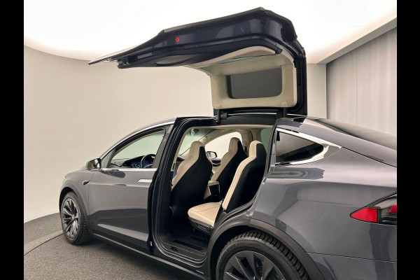 Tesla Model X 75D Base 7 - Persoons * Origineel Nederlands * Trekhaak Autopilot Leder Stoel/Stuur Verwarming Tesla Model X 75D Base 7 - Persoons * Origineel Nederlands * Trekhaak Autopilot Leder Stoel/Stuur Verwarming