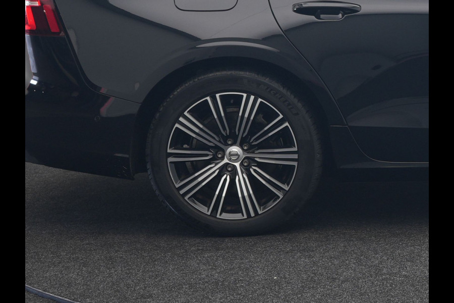 Volvo V60 2.0 T6 Recharge AWD Inscription Plug In Hybrid 350pk PHEV | Trekhaak Af Fabriek | Panodak | Adaptive Cruise | Adaptive LED | Harman & Kardon |  Lederen Sportstoelen Memory & Verwarmd | Blis | Apple Carplay | Pilot Assist | Navigatie | Virtual |