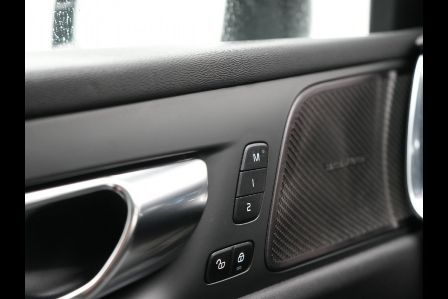 Volvo V60 2.0 T6 Recharge AWD Inscription Plug In Hybrid 350pk PHEV | Trekhaak Af Fabriek | Panodak | Adaptive Cruise | Adaptive LED | Harman & Kardon |  Lederen Sportstoelen Memory & Verwarmd | Blis | Apple Carplay | Pilot Assist | Navigatie | Virtual |