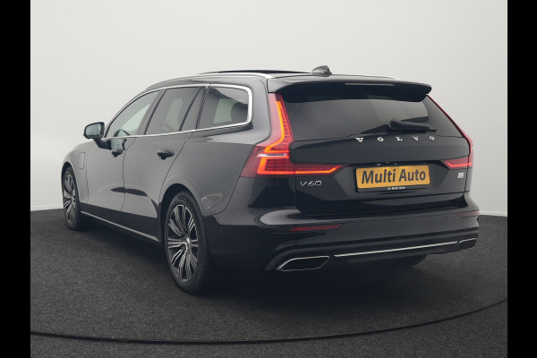 Volvo V60 2.0 T6 Recharge AWD Inscription Plug In Hybrid 350pk PHEV | Trekhaak Af Fabriek | Panodak | Adaptive Cruise | Adaptive LED | Harman & Kardon |  Lederen Sportstoelen Memory & Verwarmd | Blis | Apple Carplay | Pilot Assist | Navigatie | Virtual |