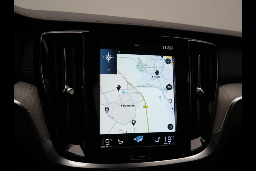 Volvo V60 2.0 T6 Recharge AWD Inscription Plug In Hybrid 350pk PHEV | Trekhaak Af Fabriek | Panodak | Adaptive Cruise | Adaptive LED | Harman & Kardon |  Lederen Sportstoelen Memory & Verwarmd | Blis | Apple Carplay | Pilot Assist | Navigatie | Virtual |