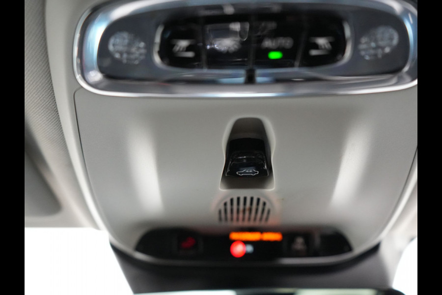 Volvo V60 2.0 T6 Recharge AWD Inscription Plug In Hybrid 350pk PHEV | Trekhaak Af Fabriek | Panodak | Adaptive Cruise | Adaptive LED | Harman & Kardon |  Lederen Sportstoelen Memory & Verwarmd | Blis | Apple Carplay | Pilot Assist | Navigatie | Virtual |