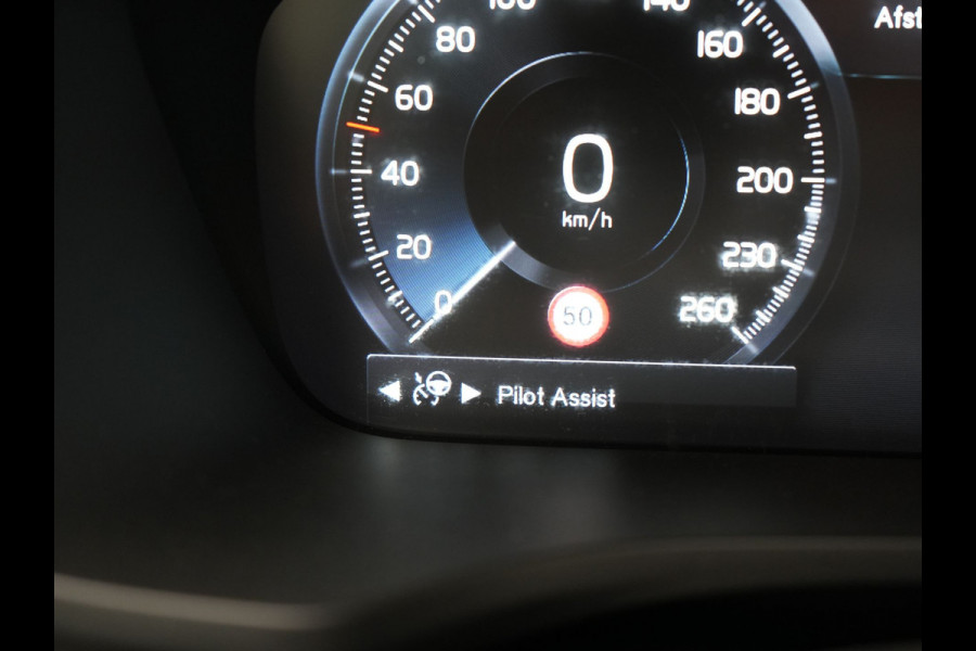 Volvo V60 2.0 T6 Recharge AWD Inscription Plug In Hybrid 350pk PHEV | Trekhaak Af Fabriek | Panodak | Adaptive Cruise | Adaptive LED | Harman & Kardon |  Lederen Sportstoelen Memory & Verwarmd | Blis | Apple Carplay | Pilot Assist | Navigatie | Virtual |