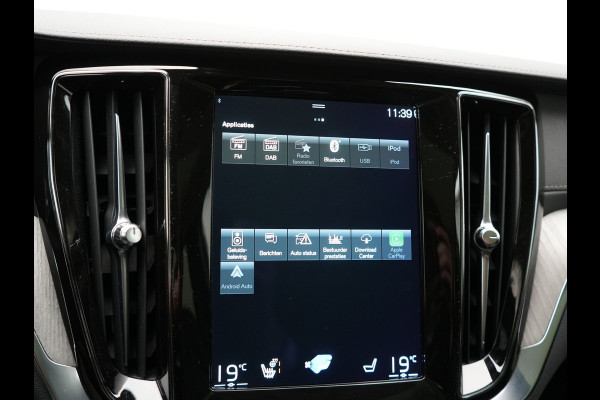 Volvo V60 2.0 T6 Recharge AWD Inscription Plug In Hybrid 350pk PHEV | Trekhaak Af Fabriek | Panodak | Adaptive Cruise | Adaptive LED | Harman & Kardon |  Lederen Sportstoelen Memory & Verwarmd | Blis | Apple Carplay | Pilot Assist | Navigatie | Virtual |
