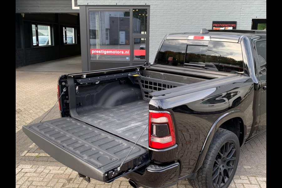 Dodge Ram 1500 Laramie Night 5.7L 401pk LPG 4X4 Luchtvering 360cam Pano H&K