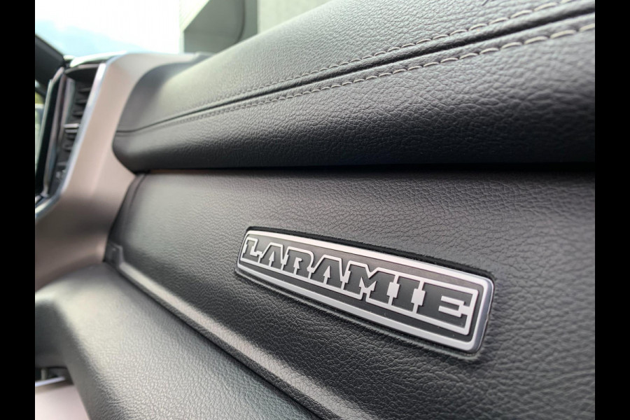Dodge Ram 1500 Laramie Night 5.7L 401pk LPG 4X4 Luchtvering 360cam Pano H&K