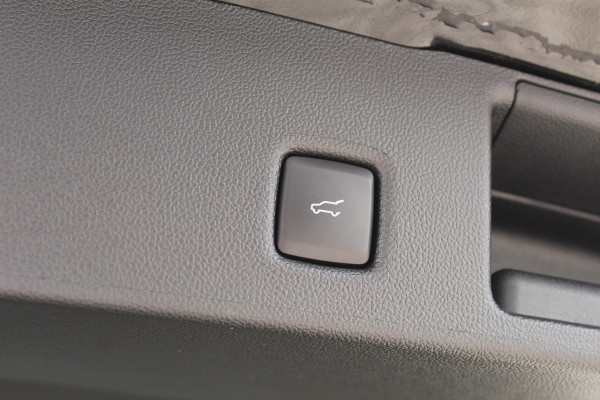 Ford Kuga 2.5 PHEV ST-Line X | Facelift | Trekhaak | AGR | Led | Head-up | B&O