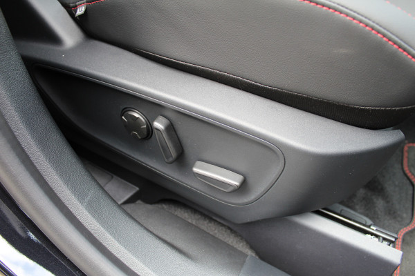 Ford Kuga 2.5 PHEV ST-Line X | Facelift | Trekhaak | AGR | Led | Head-up | B&O