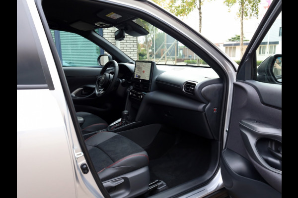 Toyota Yaris Cross 1.5 Hyb 130 GR Sport | Nieuw | Bi-Tone | El. Achterklep