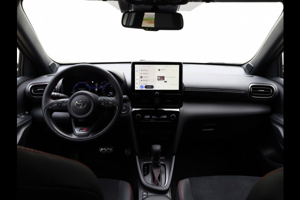 Toyota Yaris Cross 1.5 Hyb 130 GR Sport | Nieuw | Half Leder/Alcantara | Dodehoek