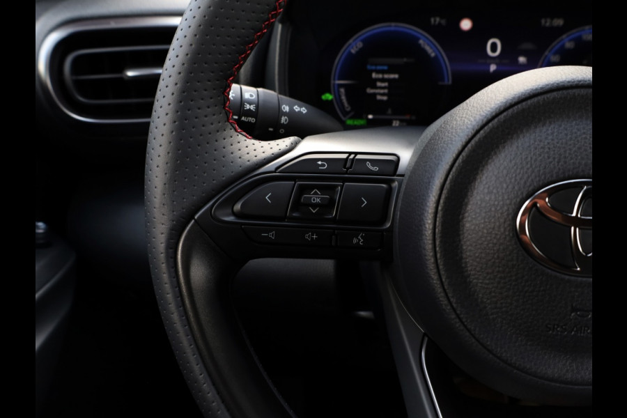 Toyota Yaris Cross 1.5 Hyb 130 GR Sport | Nieuw | Half Leder/Alcantara | Dodehoek