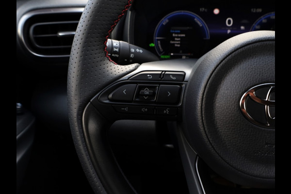 Toyota Yaris Cross 1.5 Hyb 130 GR Sport | Nieuw | Half Leder/Alcantara | Dodehoek