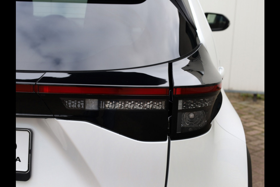 Toyota Yaris Cross 1.5 Hyb 130 GR Sport | Nieuw | Half Leder/Alcantara | Dodehoek