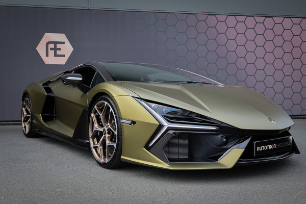 Lamborghini Revuelto | LIFT | CARBON IN & EXTERIEUR | PASSENGER DISPLAY | ADAPTIVE CRUISE | APPLE CARPLAY | SONUS FABER SOUND | PARKING PACK | HEADLA Lamborghini Revuelto | LIFT | CARBON IN & EXTERIEUR | PASSENGER DISPLAY | ADAPTIVE CRUISE | APPLE CARPLAY | SONUS FABER SOUND | PARKING PACK | HEADLA