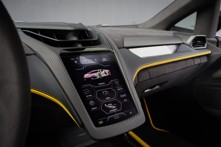 Lamborghini Revuelto | LIFT | CARBON IN & EXTERIEUR | PASSENGER DISPLAY | ADAPTIVE CRUISE | APPLE CARPLAY | SONUS FABER SOUND | PARKING PACK | HEADLA Lamborghini Revuelto | LIFT | CARBON IN & EXTERIEUR | PASSENGER DISPLAY | ADAPTIVE CRUISE | APPLE CARPLAY | SONUS FABER SOUND | PARKING PACK | HEADLA