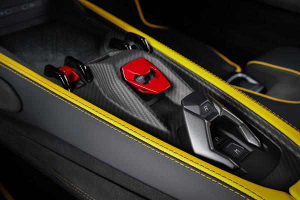 Lamborghini Revuelto | LIFT | CARBON IN & EXTERIEUR | PASSENGER DISPLAY | ADAPTIVE CRUISE | APPLE CARPLAY | SONUS FABER SOUND | PARKING PACK | HEADLA Lamborghini Revuelto | LIFT | CARBON IN & EXTERIEUR | PASSENGER DISPLAY | ADAPTIVE CRUISE | APPLE CARPLAY | SONUS FABER SOUND | PARKING PACK | HEADLA