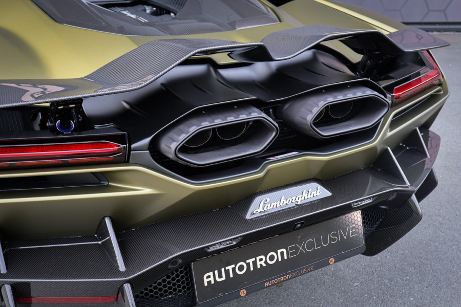Lamborghini Revuelto | LIFT | CARBON IN & EXTERIEUR | PASSENGER DISPLAY | ADAPTIVE CRUISE | APPLE CARPLAY | SONUS FABER SOUND | PARKING PACK | HEADLA Lamborghini Revuelto | LIFT | CARBON IN & EXTERIEUR | PASSENGER DISPLAY | ADAPTIVE CRUISE | APPLE CARPLAY | SONUS FABER SOUND | PARKING PACK | HEADLA