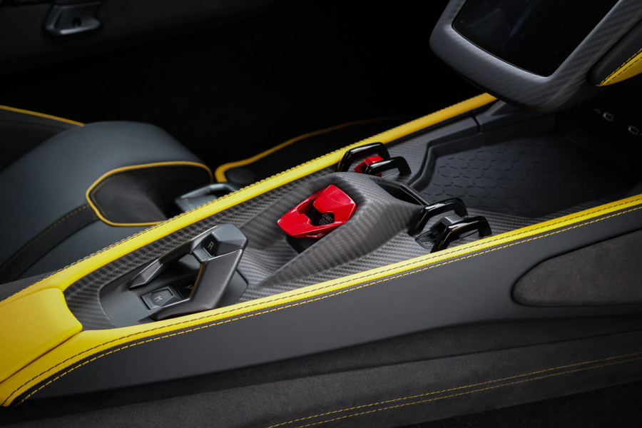 Lamborghini Revuelto | LIFT | CARBON IN & EXTERIEUR | PASSENGER DISPLAY | ADAPTIVE CRUISE | APPLE CARPLAY | SONUS FABER SOUND | PARKING PACK | HEADLA Lamborghini Revuelto | LIFT | CARBON IN & EXTERIEUR | PASSENGER DISPLAY | ADAPTIVE CRUISE | APPLE CARPLAY | SONUS FABER SOUND | PARKING PACK | HEADLA