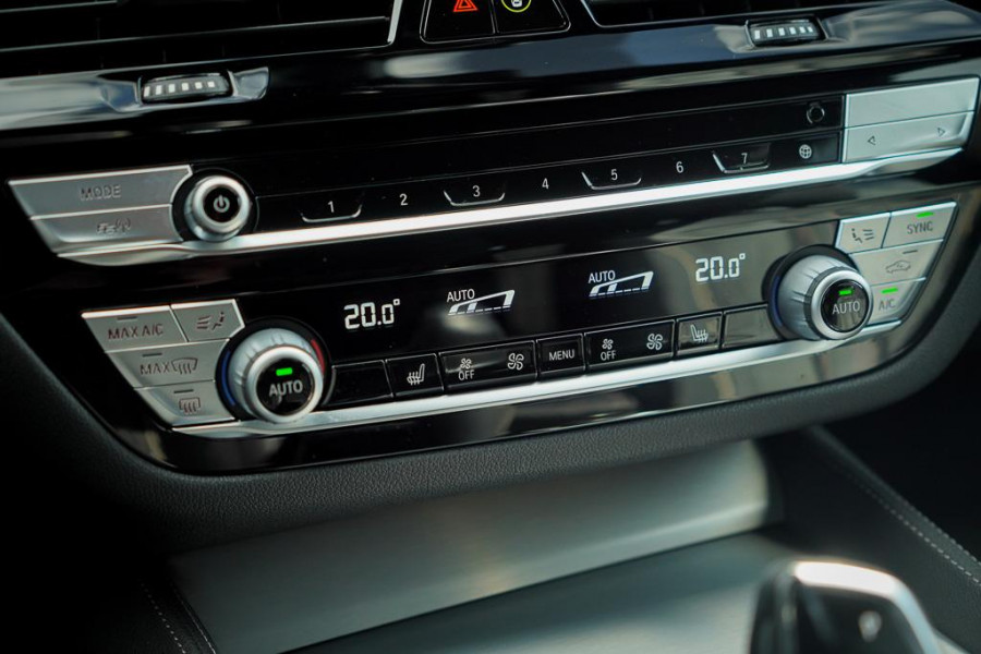 BMW 5 Serie Touring 530i High Executive / M-Pakket / Pano / HUD / Trekhaak / Incl BTW / Laser